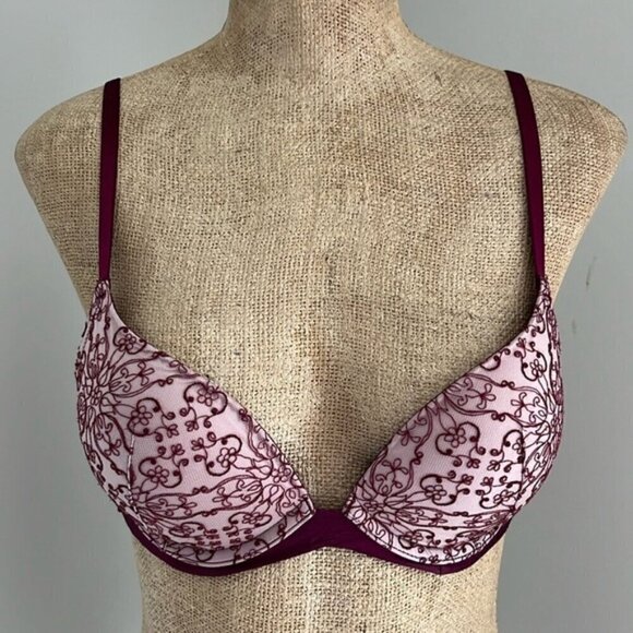 Victoria’s Secret Very Sexy push up Bra size 32C - Picture 1 of 4